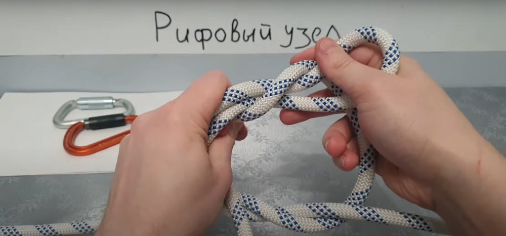 Рифовый узел