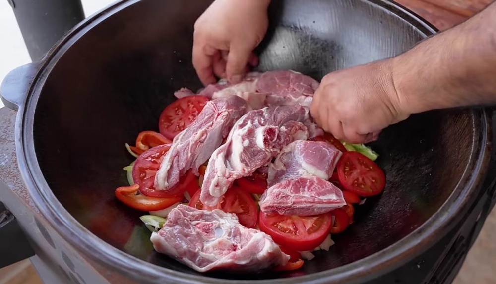 Хашлама на костре: как приготовить в казане