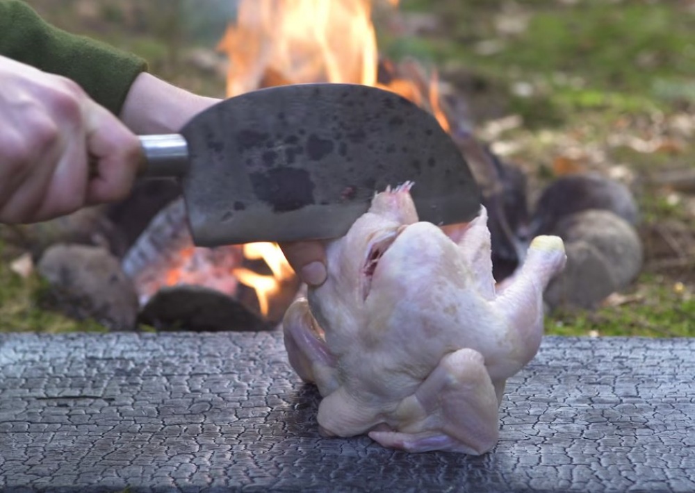 Курица на костре: как и сколько готовить