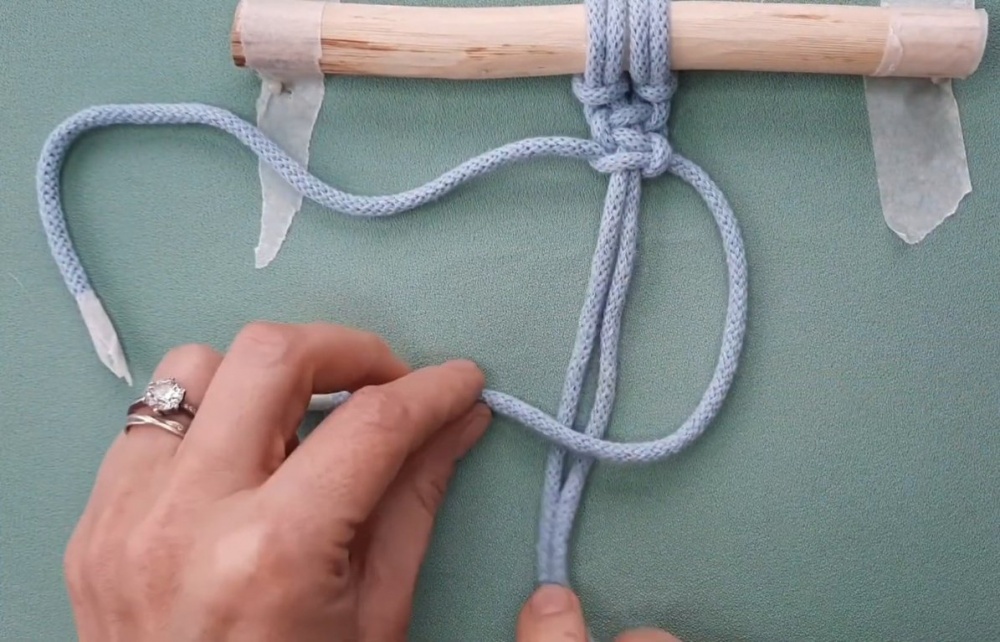 Как завязать квадратный узел