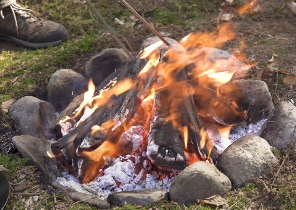 Курица на костре: как и сколько готовить