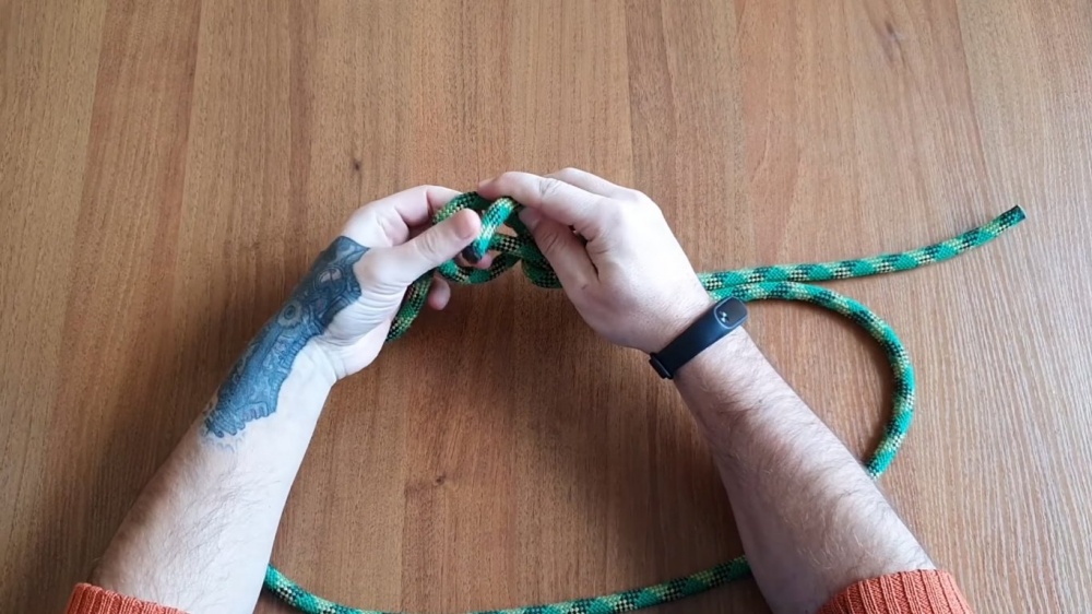 Как правильно завязать прямой узел