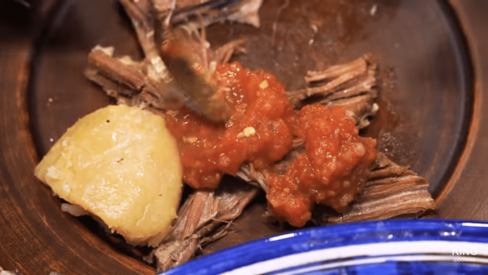 Мясо с овощами: как приготовить на костре